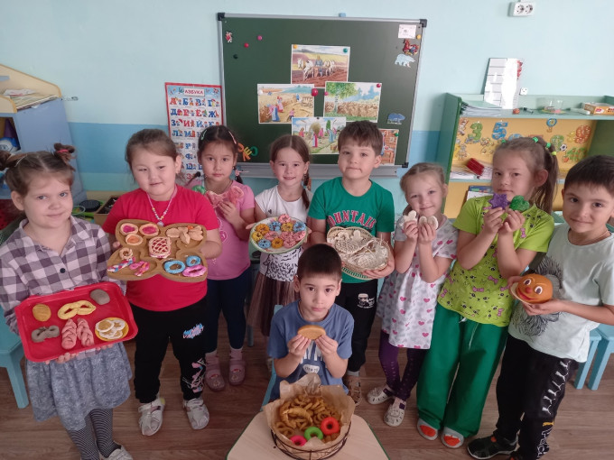 16 октября- всемирный день хлеба. 16 октября- всемирный день хлеба.